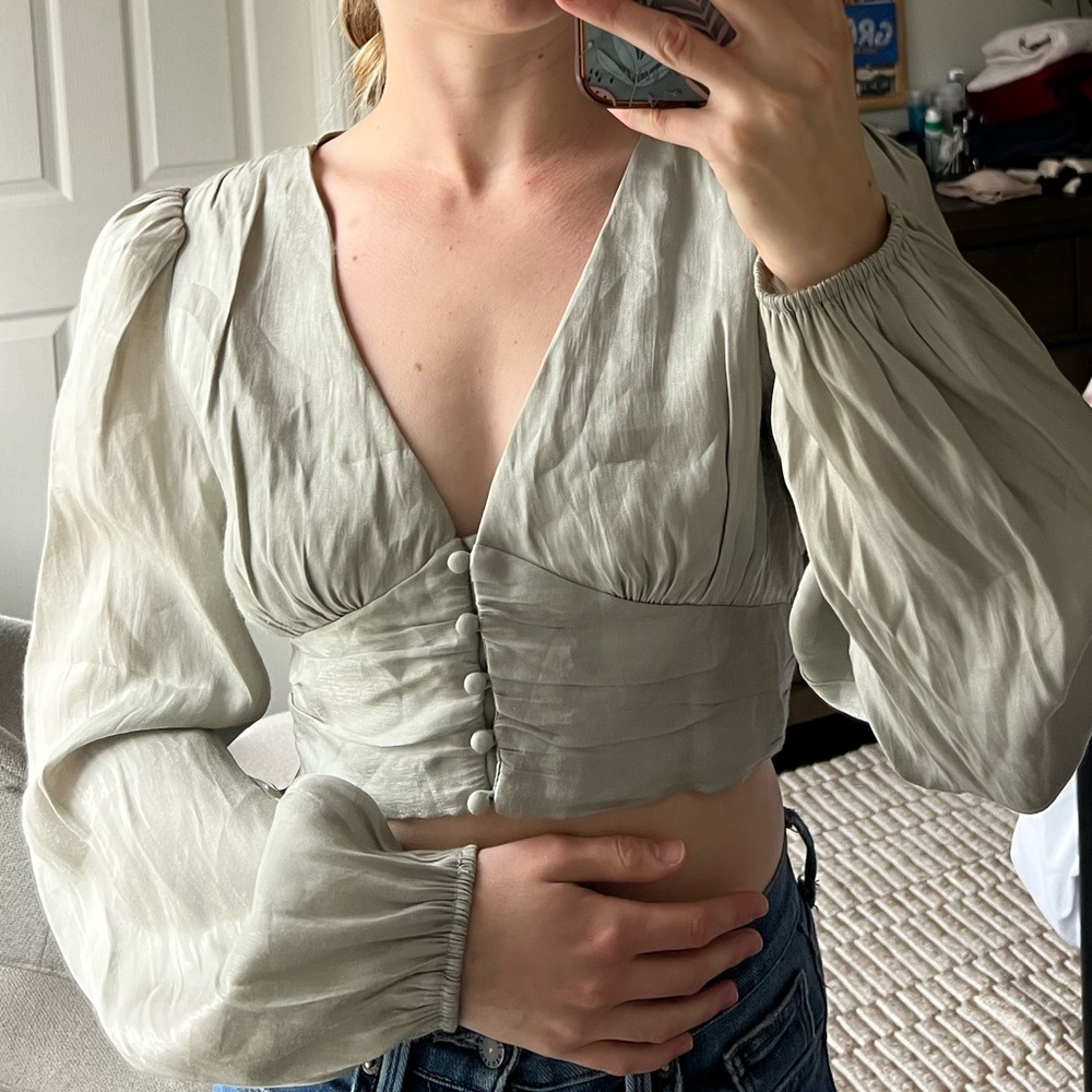 Chic Puff Sleeve Blouse in Cream